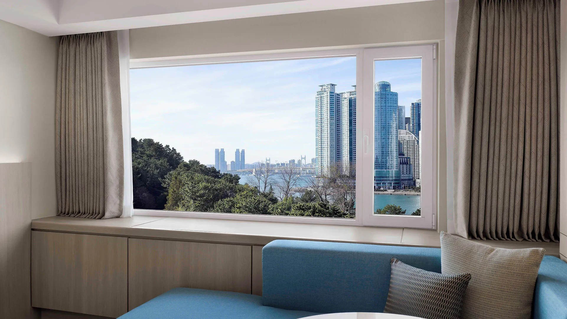 The Westin Josun Ciudad Metropolitana de Busan Hotel